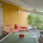 Apartment Avec Terrasse Pour 2 Personnes A *