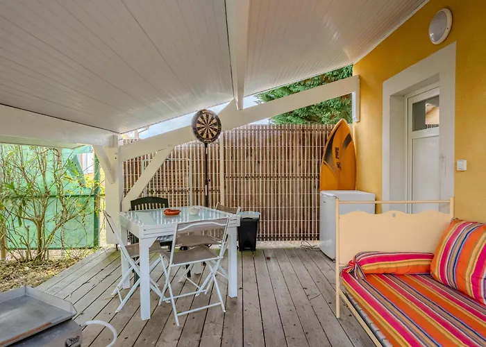 Avec Terrasse Pour 2 Personnes A Lejlighed *