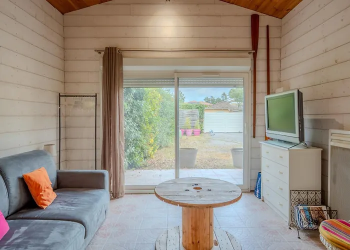 Avec Terrasse Pour 2 Personnes A *