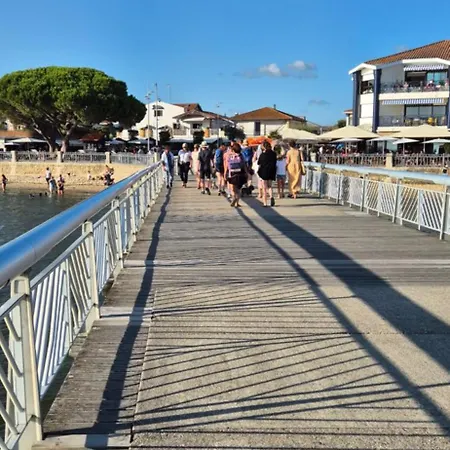 Avec Terrasse Pour 2 Personnes A * Andernos-les-Bains