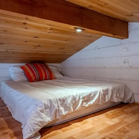 Avec Terrasse Pour 2 Personnes A *