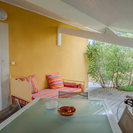 Daire Avec Terrasse Pour 2 Personnes A *