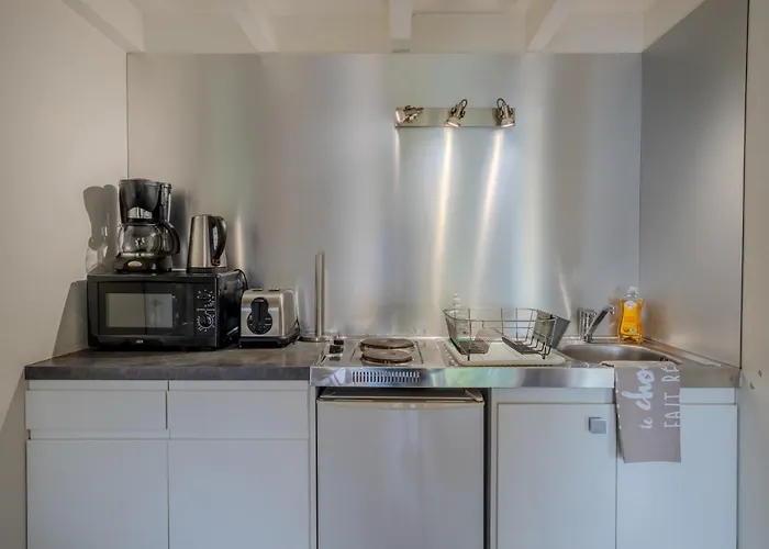 Apartment Avec Terrasse Pour 2 Personnes A *